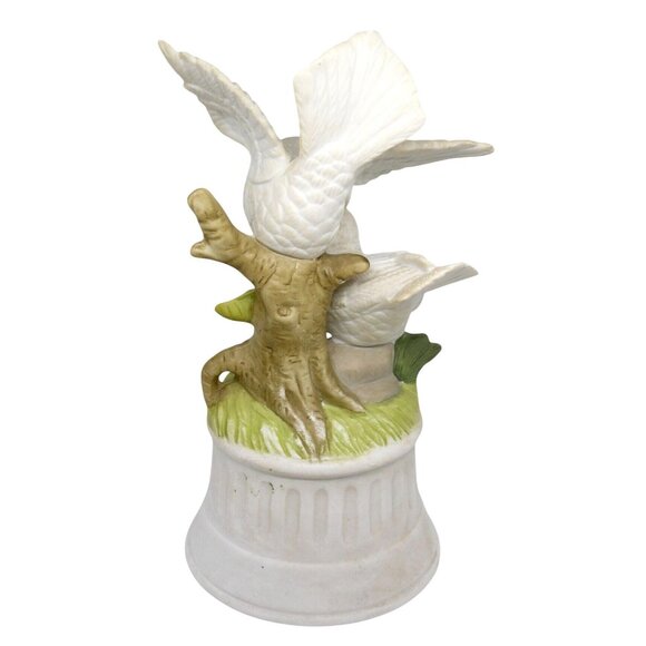 Porcelain Music Box with White Doves on Branch Hand-Painted "Lara's Theme" Vtg - Picture 4 of 5